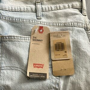 711 Levi’s skinny men’s jeans brand new took tags off